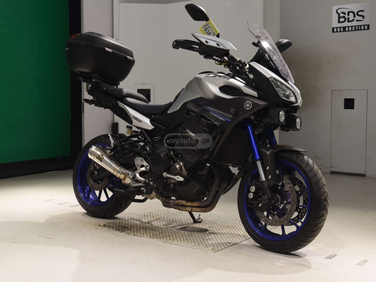 Yamaha MT-09 (FZ-09) 2015 — photo 2