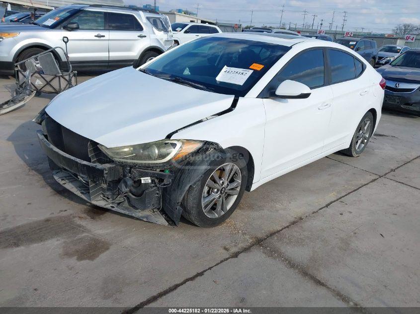 Hyundai Elantra 2018 — photo 2