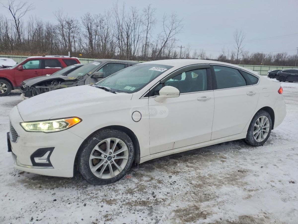 Ford Fusion 2019 — photo 2