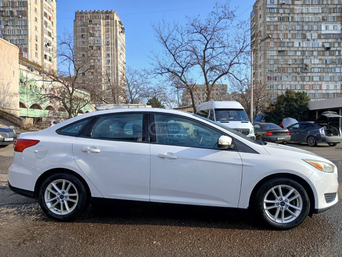 Ford Focus 2017 — photo 2