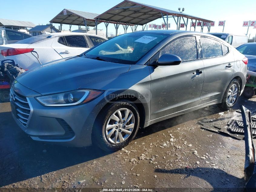 Hyundai Elantra 2017 — photo 2