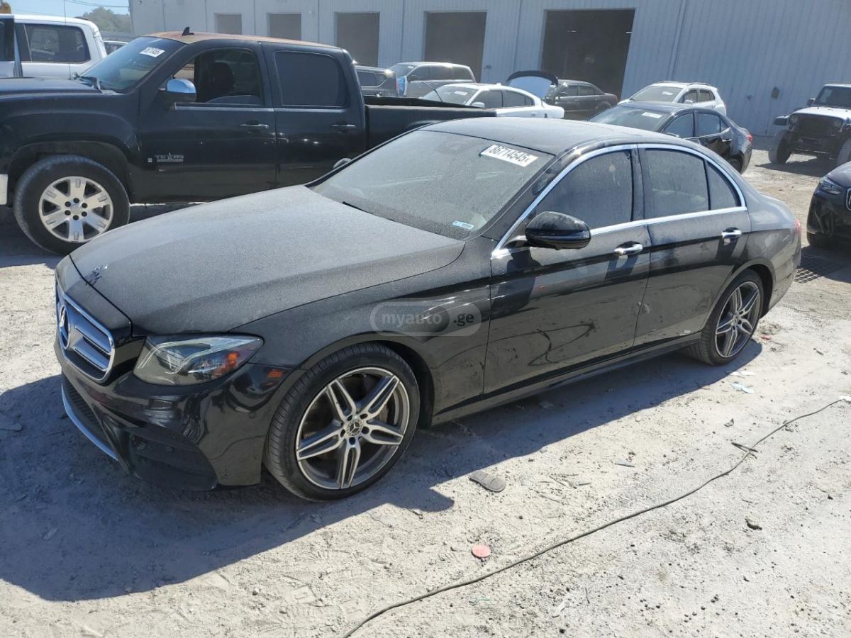 Mercedes-Benz E 300