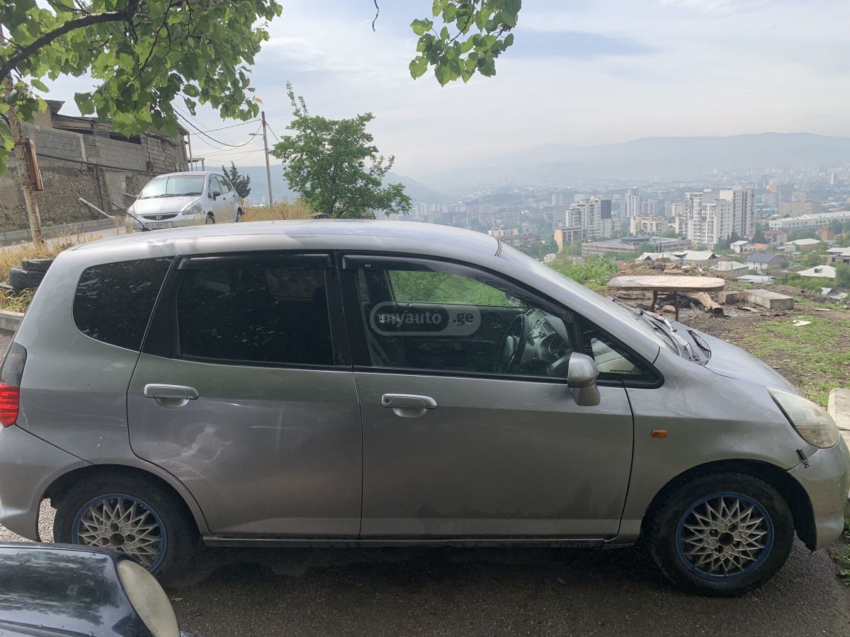 Honda Fit 2004 — photo 2