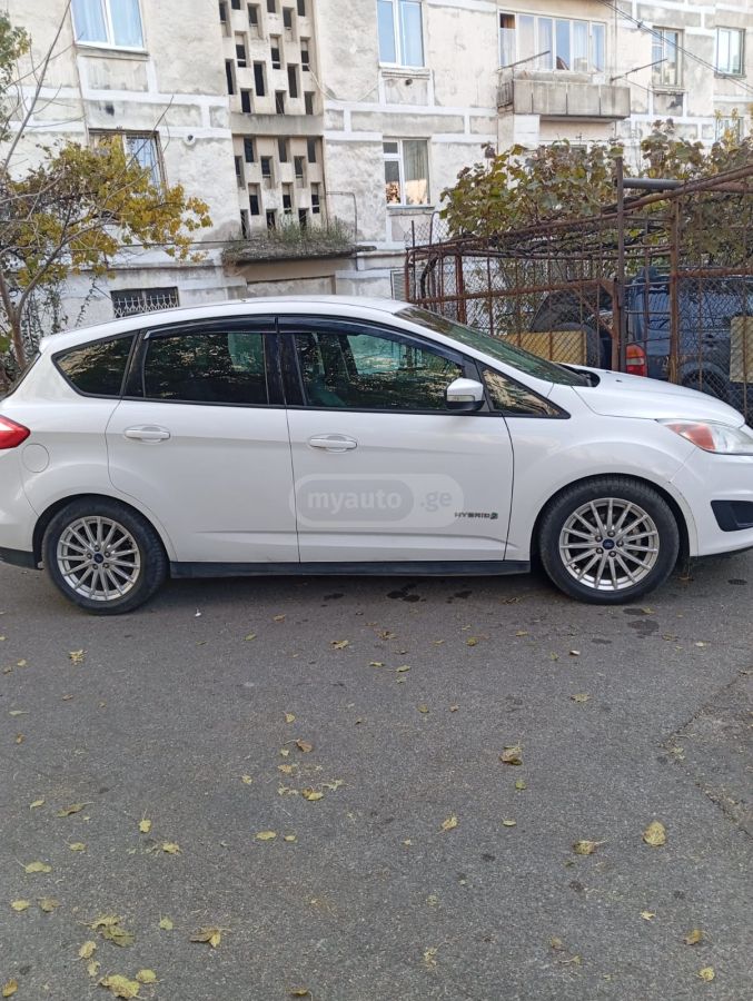 Ford C-Max 2015 — photo 2