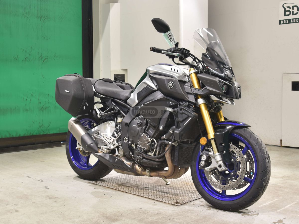 Yamaha MT-10 2018 — photo 2