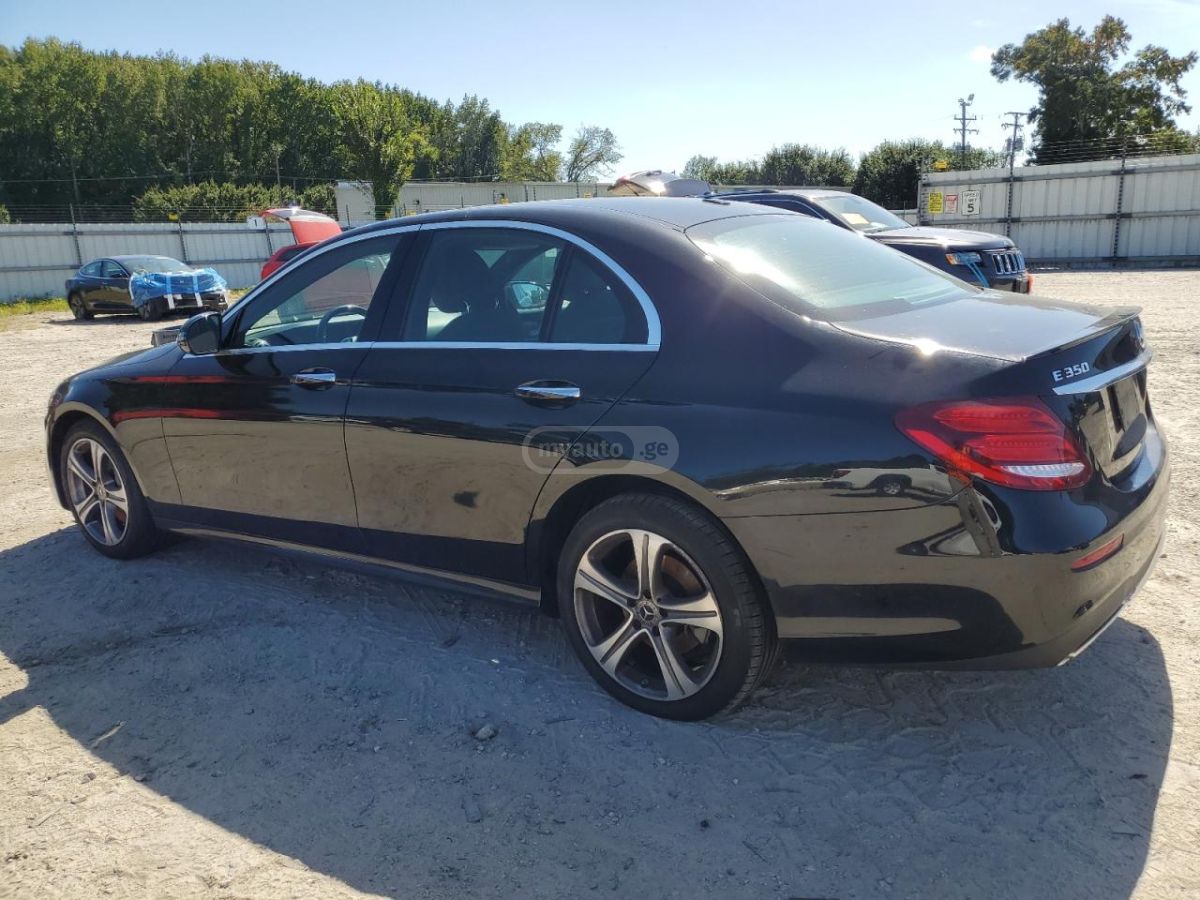 Mercedes-Benz E 350 2020 — photo 2