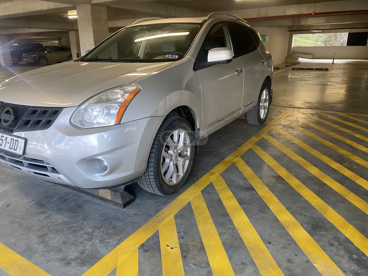 Nissan Rogue 2011 — photo 2