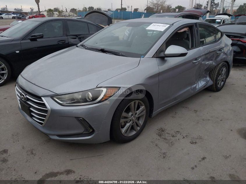 Hyundai Elantra 2017 — photo 2