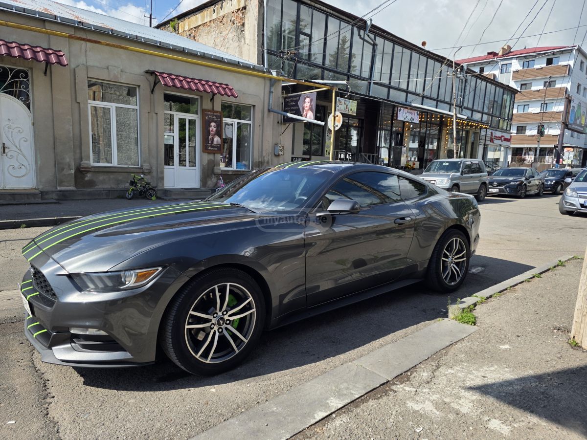 Ford Mustang 2017 — photo 2