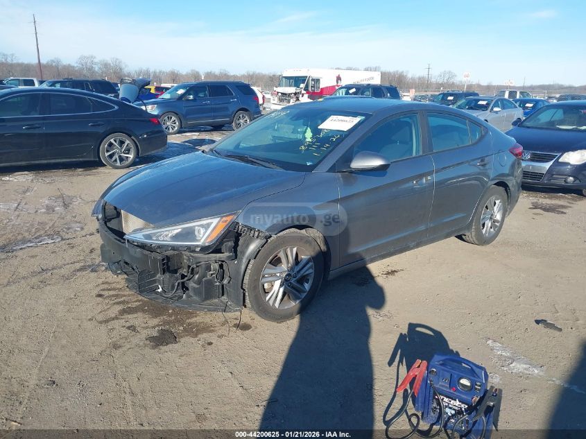 Hyundai Elantra 2019 — photo 2