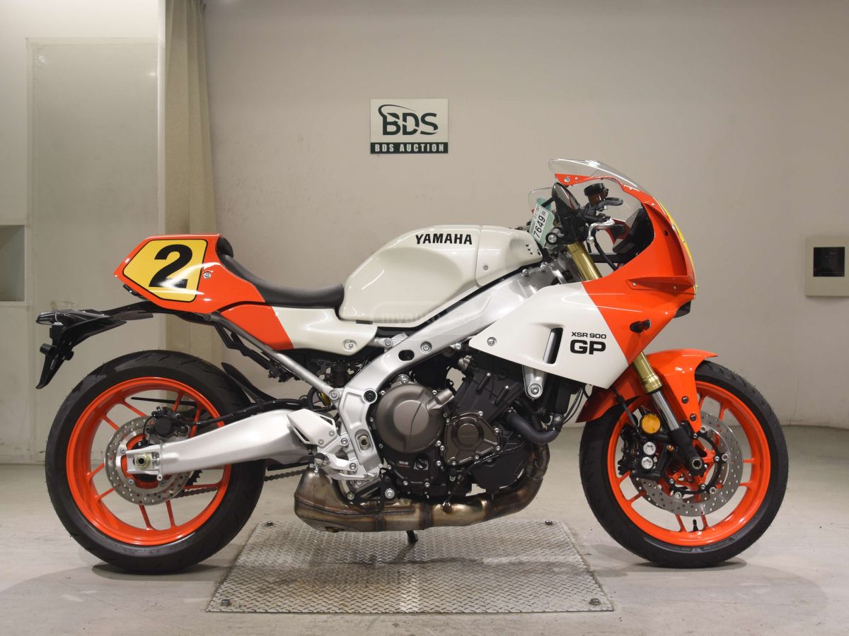 Yamaha XSR900 2024 — photo 2