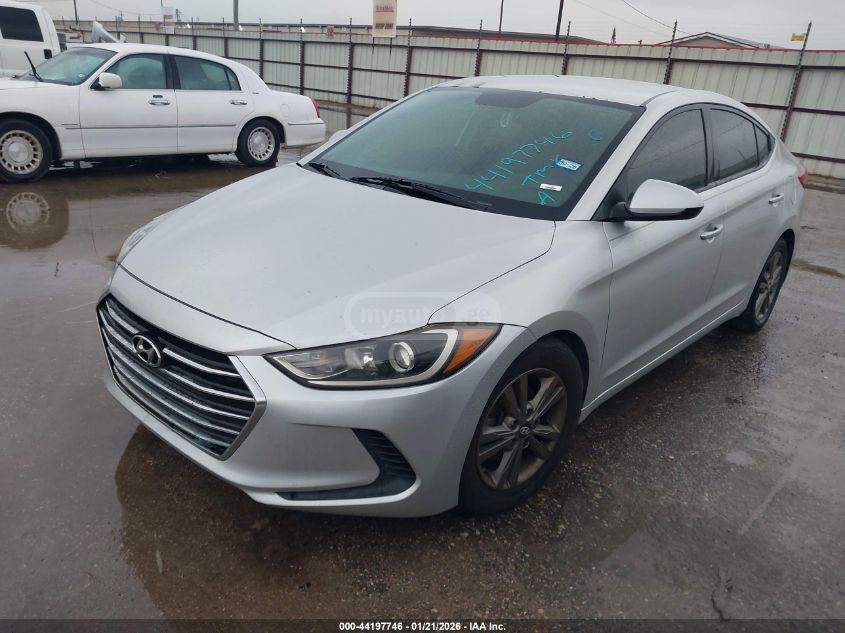 Hyundai Elantra 2017 — photo 2