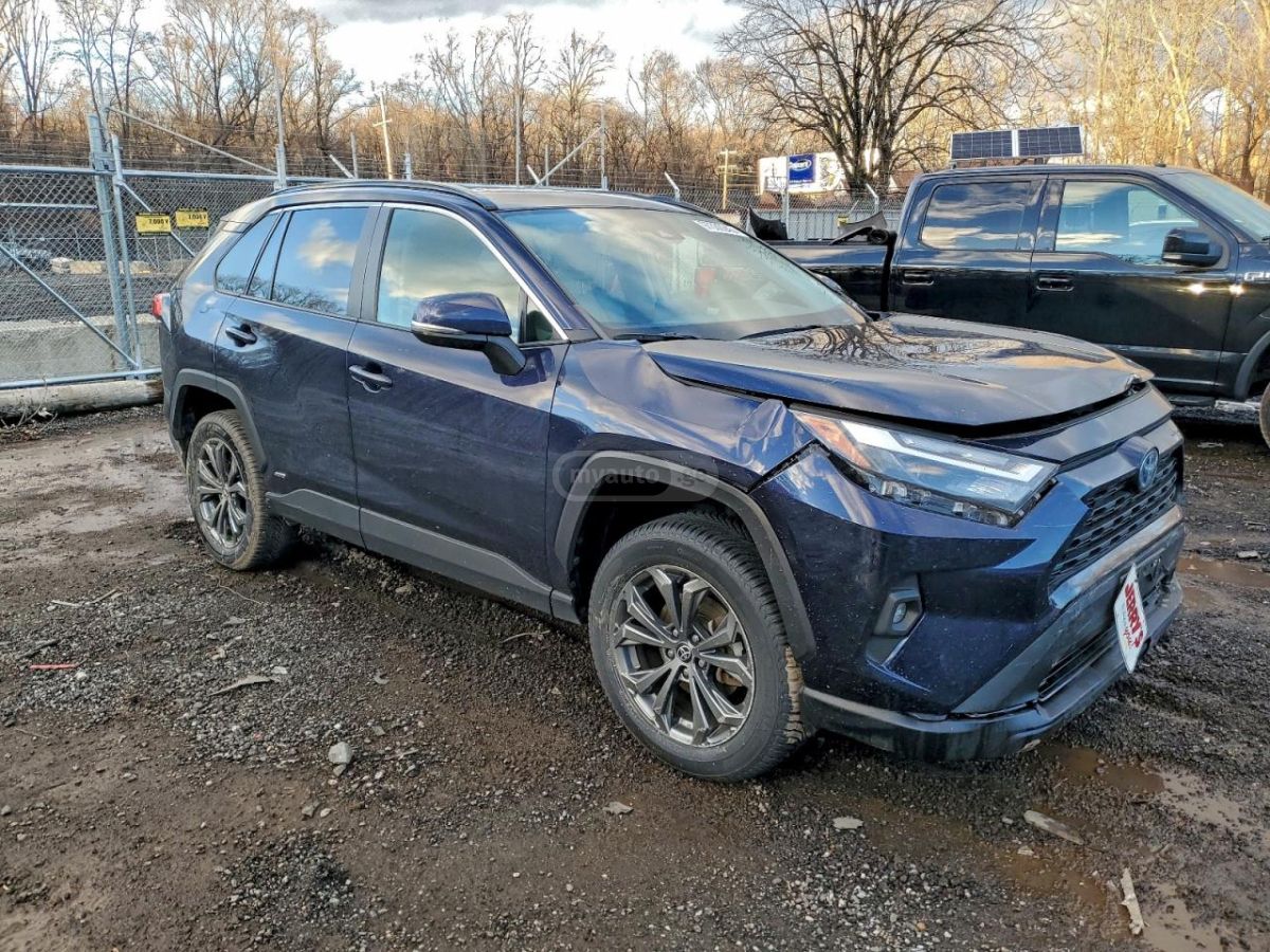 Toyota RAV4 2022 — photo 2