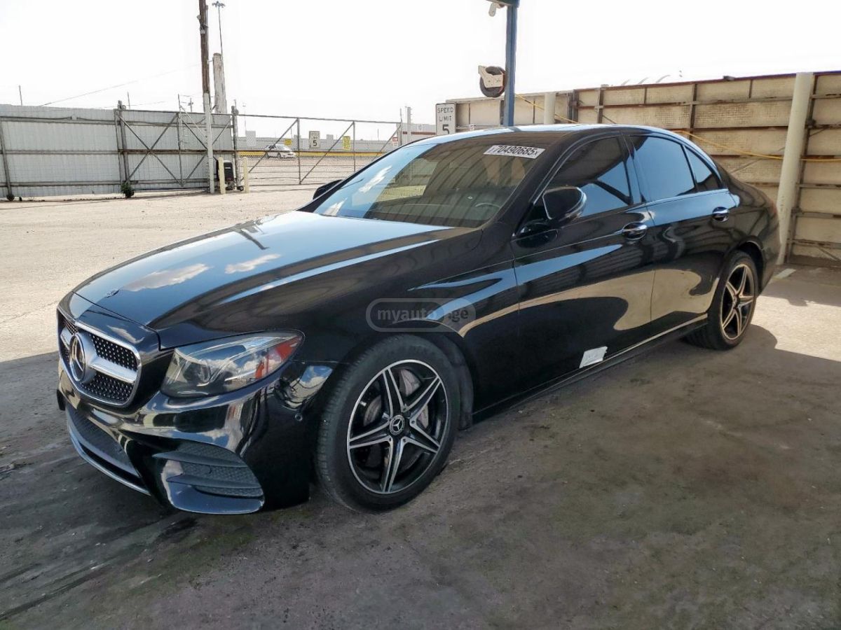Mercedes-Benz E 300