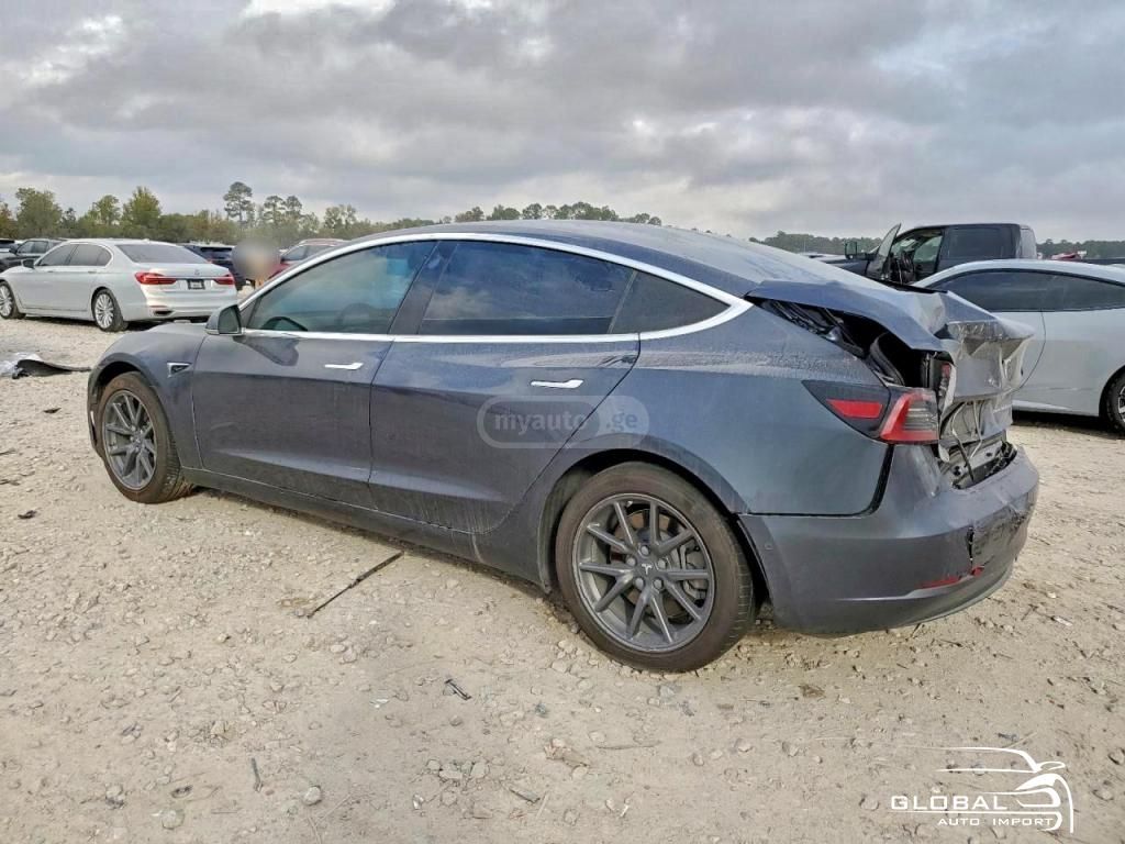 Tesla Model 3 2020 — photo 2