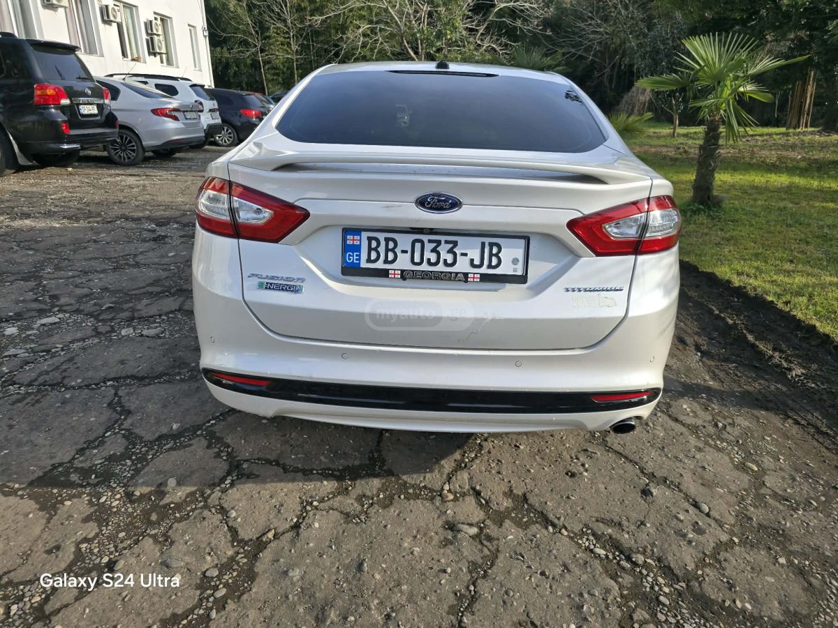 Ford Fusion 2015 — photo 2