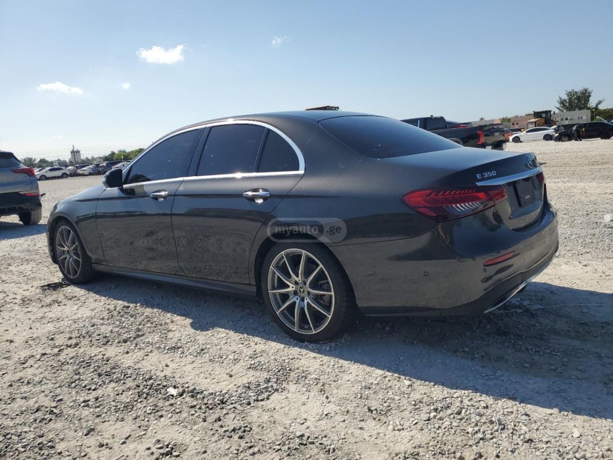 Mercedes-Benz E 350 2021 — photo 2