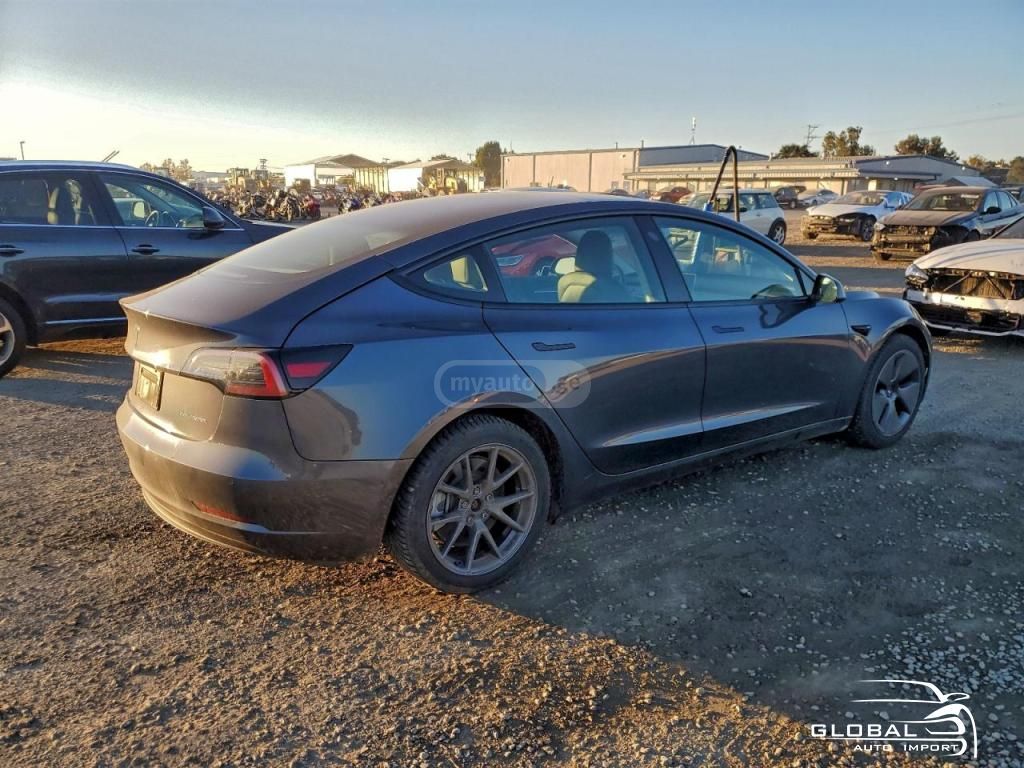 Tesla Model 3 2022 — photo 2