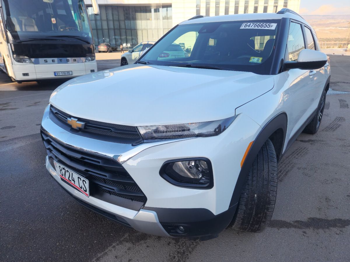 Chevrolet Trailblazer 2023 — photo 2