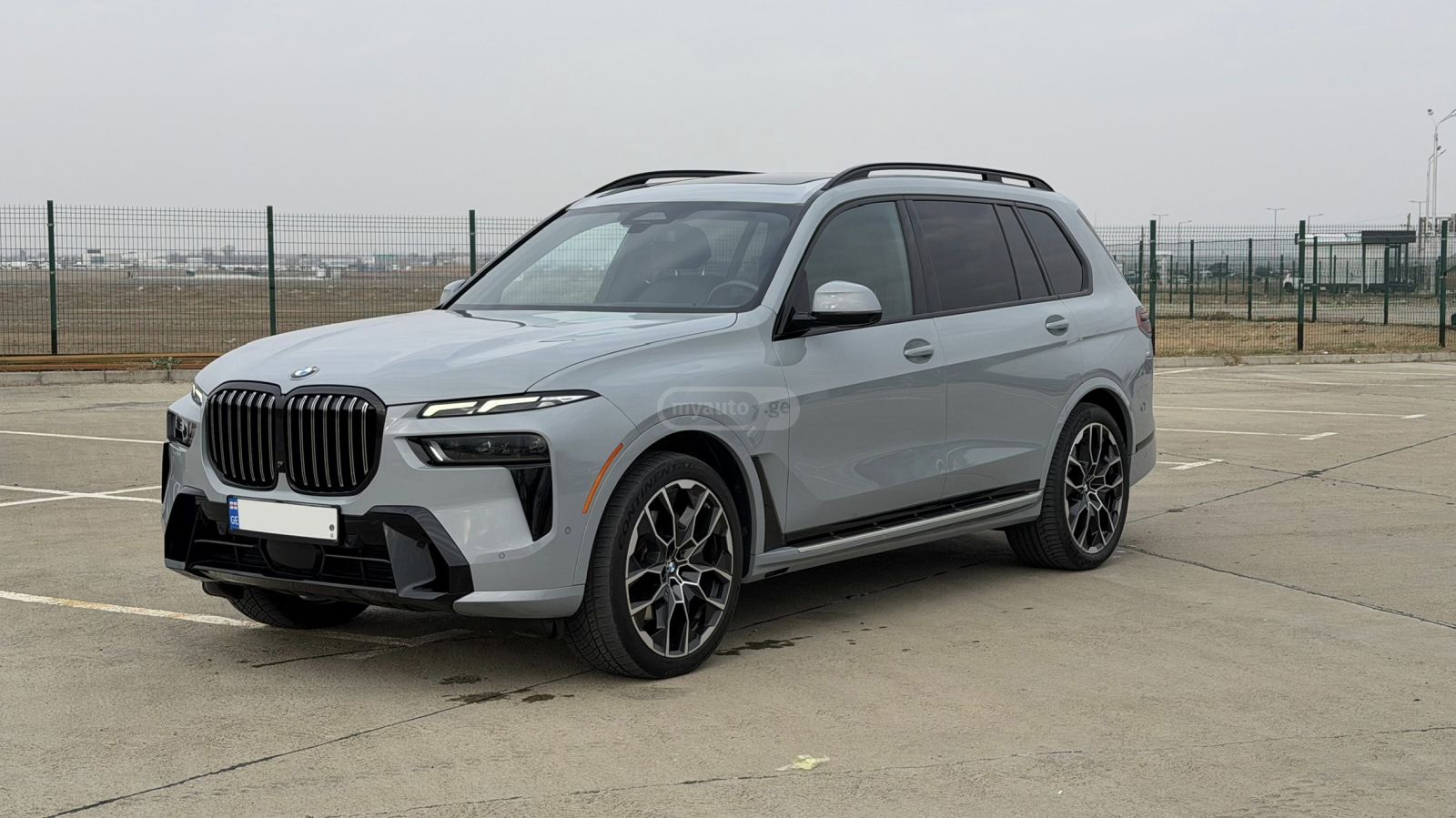 BMW X7 2023 — photo 2