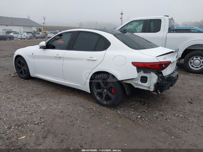 Alfa Romeo Giulia 2017 — photo 2