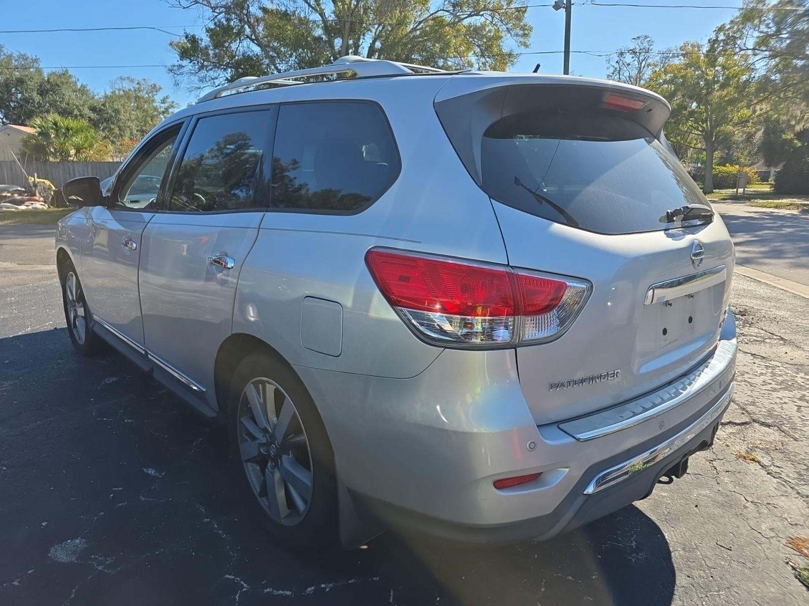 Nissan Pathfinder 2014 — photo 2