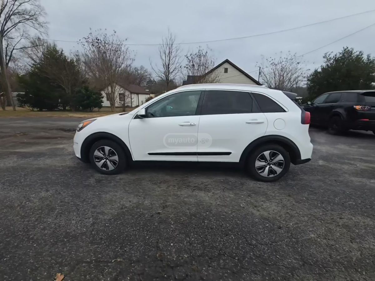 Kia Sportage 2019 — photo 2
