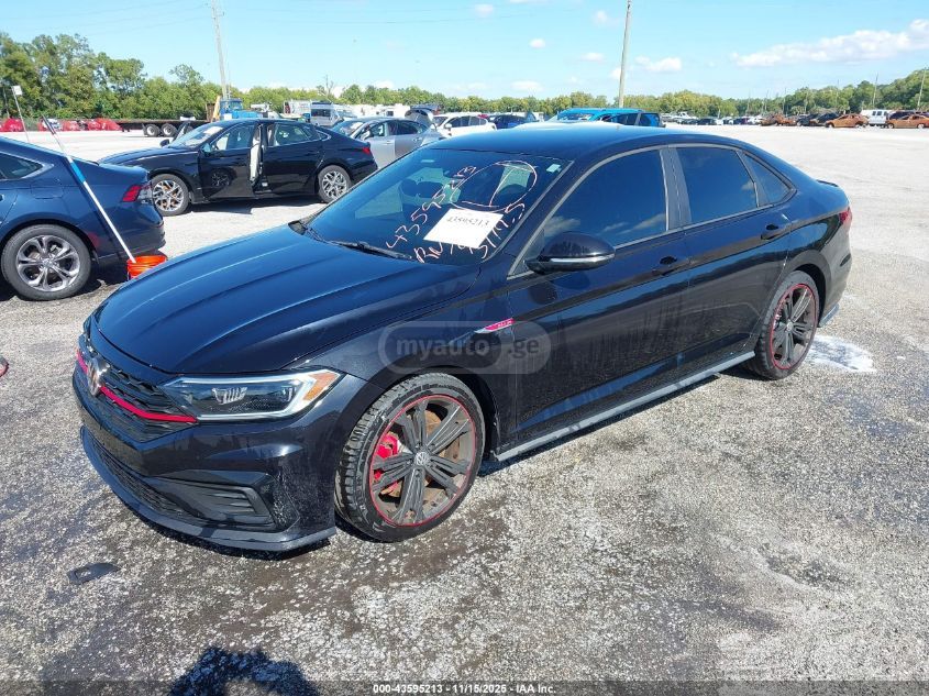 Volkswagen Jetta 2019 — photo 2