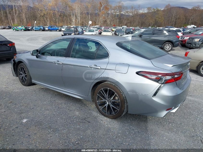 Toyota Camry 2024 — photo 2