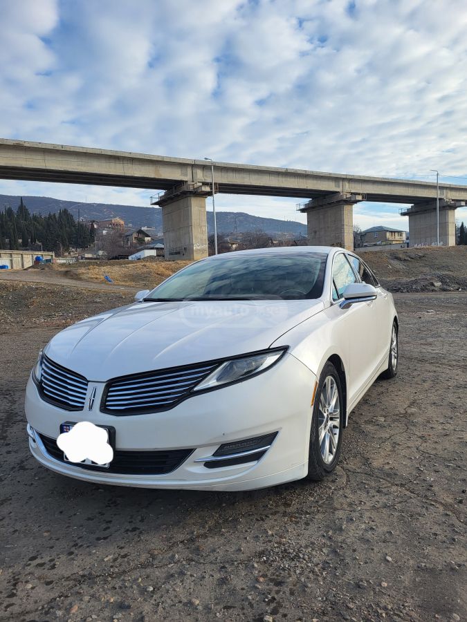 Lincoln MKZ 2013 — photo 2
