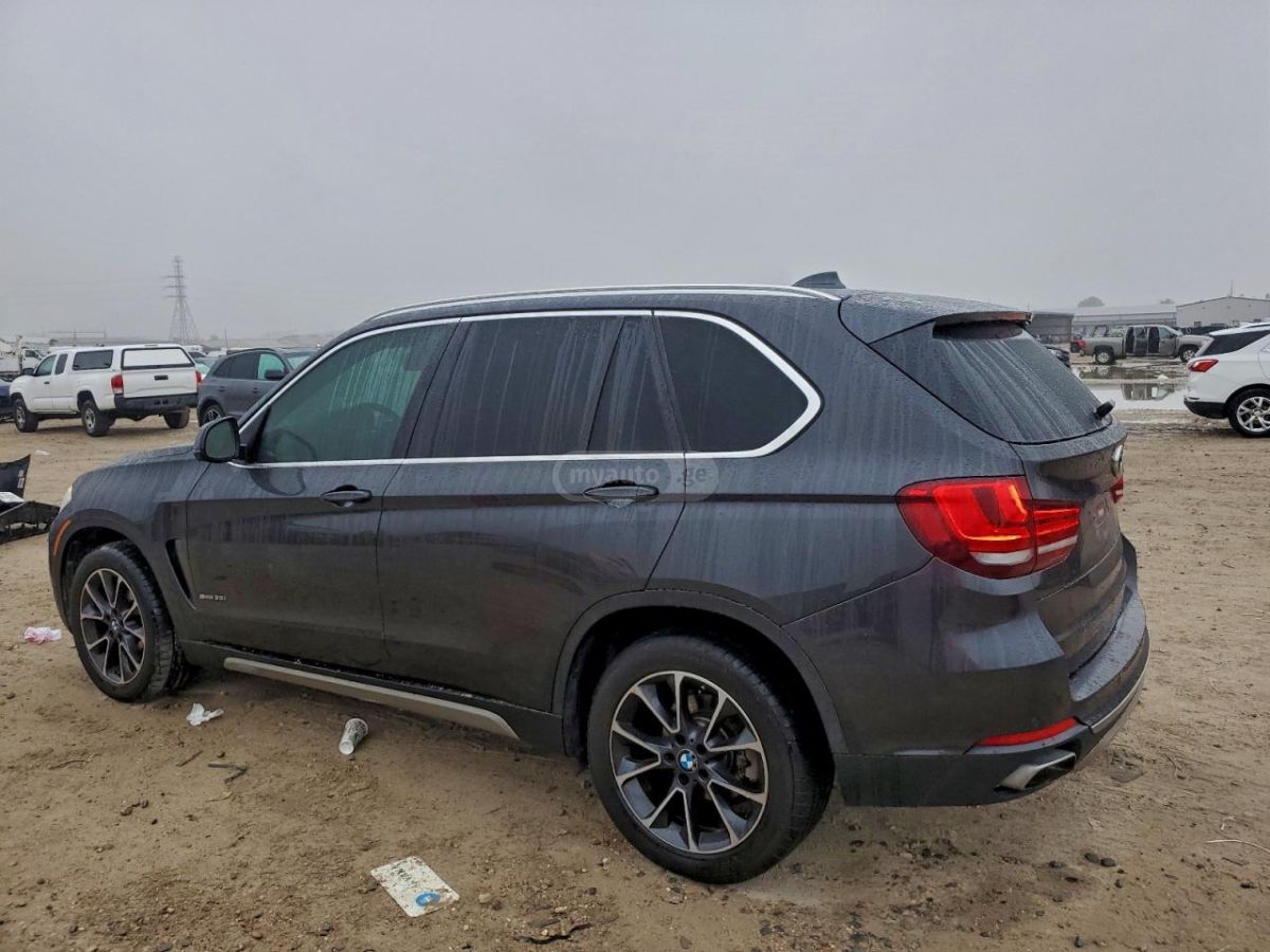 BMW X5 2018 — photo 2