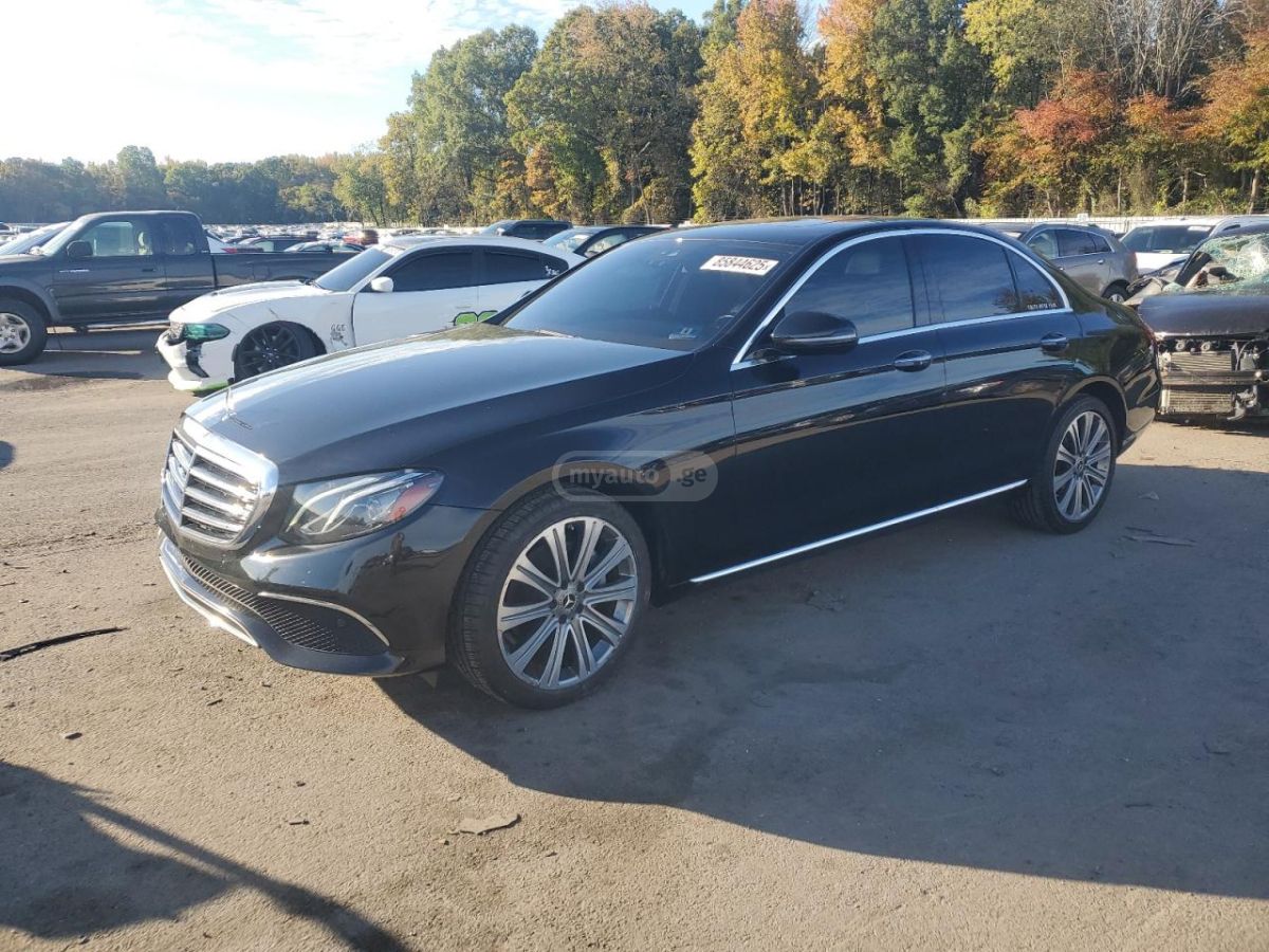 Mercedes-Benz E 300