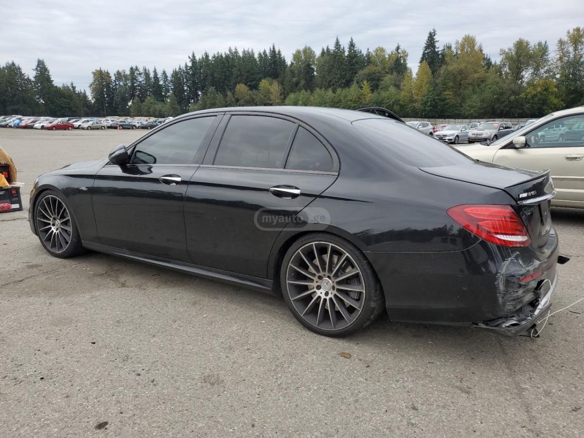 Mercedes-Benz E 36 AMG 2019 — photo 2