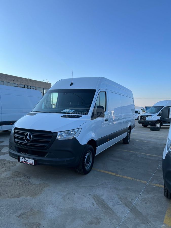 Mercedes-Benz Sprinter 2022 — photo 2