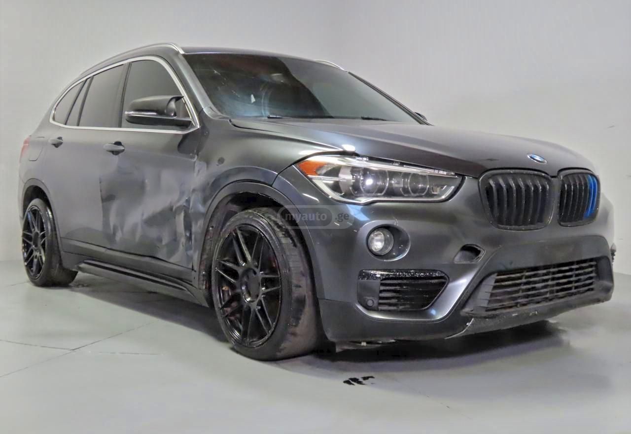 BMW X1