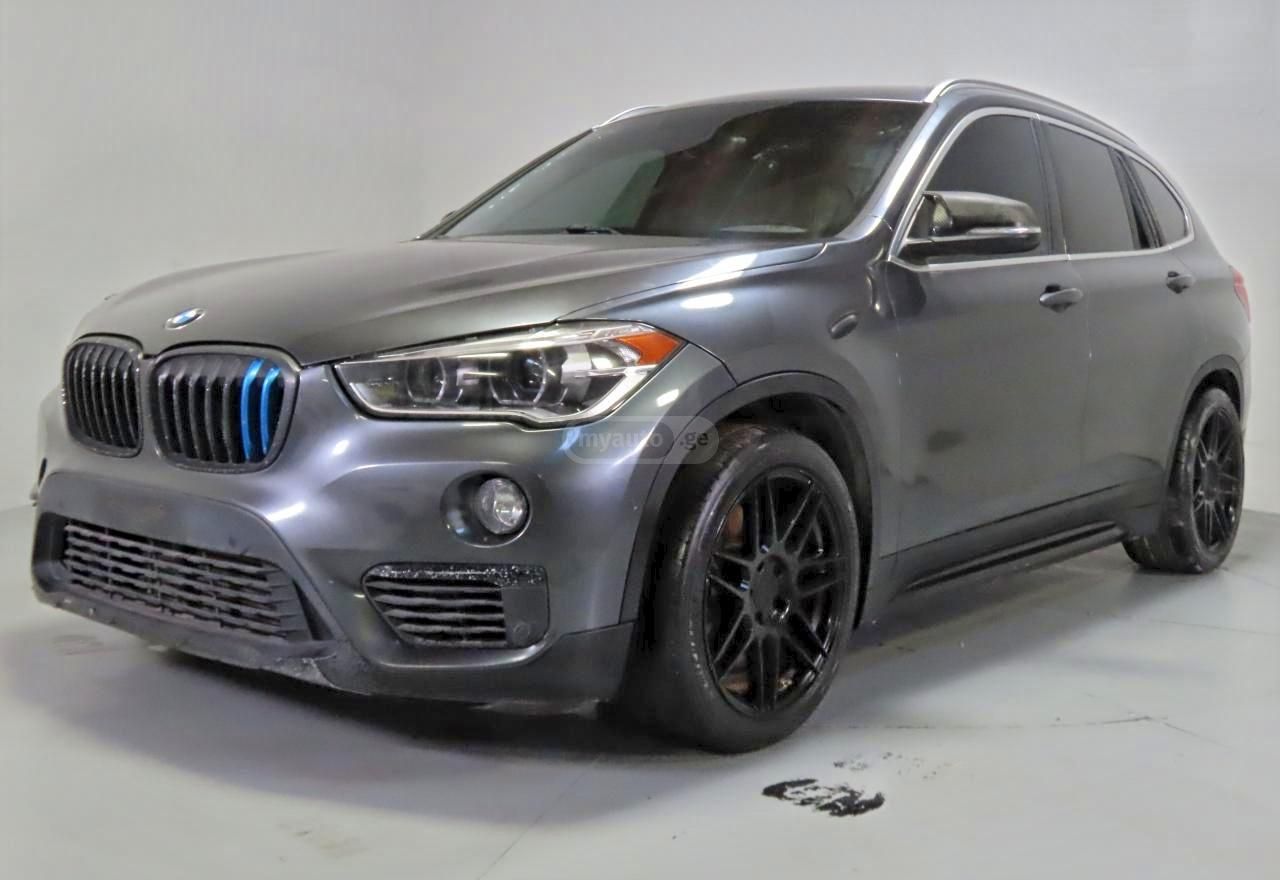 BMW X1 2016 — photo 2