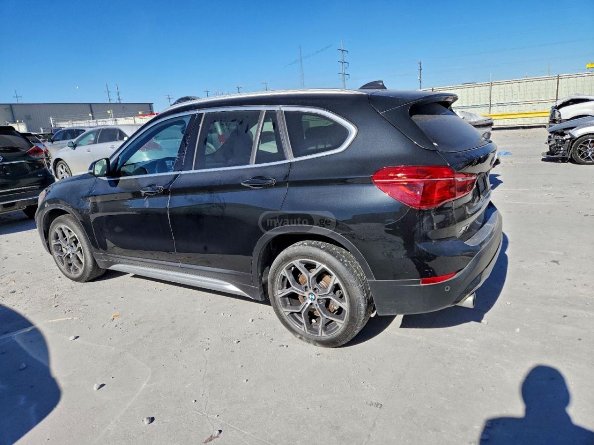 BMW X1 2021 — photo 2