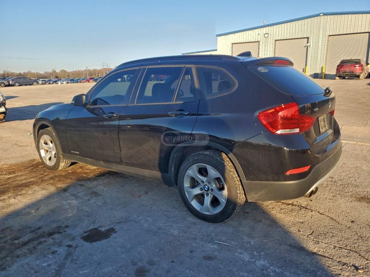 BMW X1 2015 — photo 2