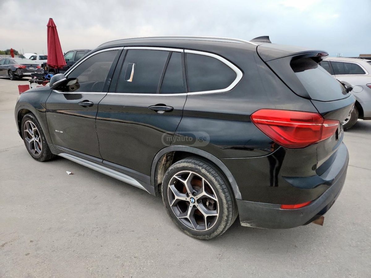 BMW X1 2018 — photo 2