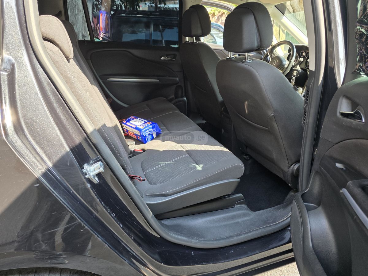 Opel Zafira 2014 — photo 2