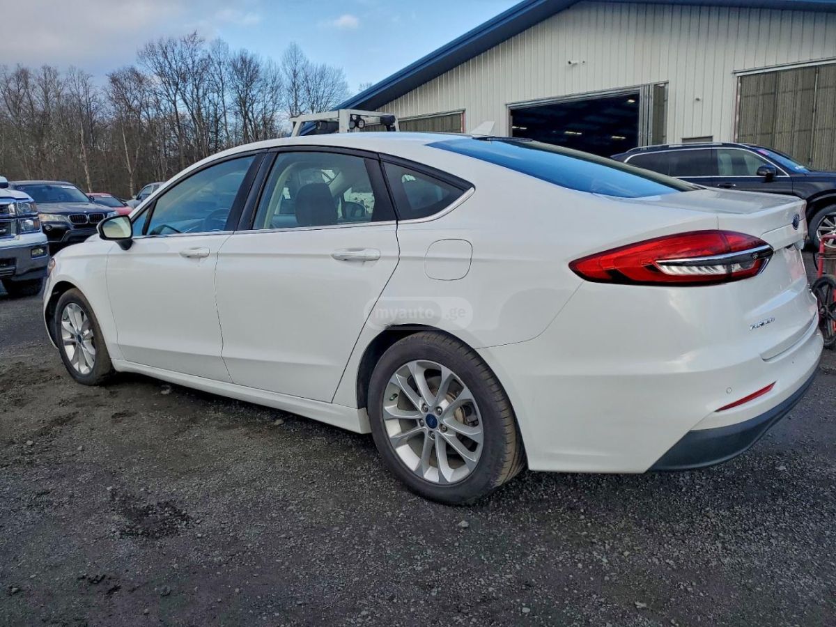 Ford Fusion 2020 — photo 2