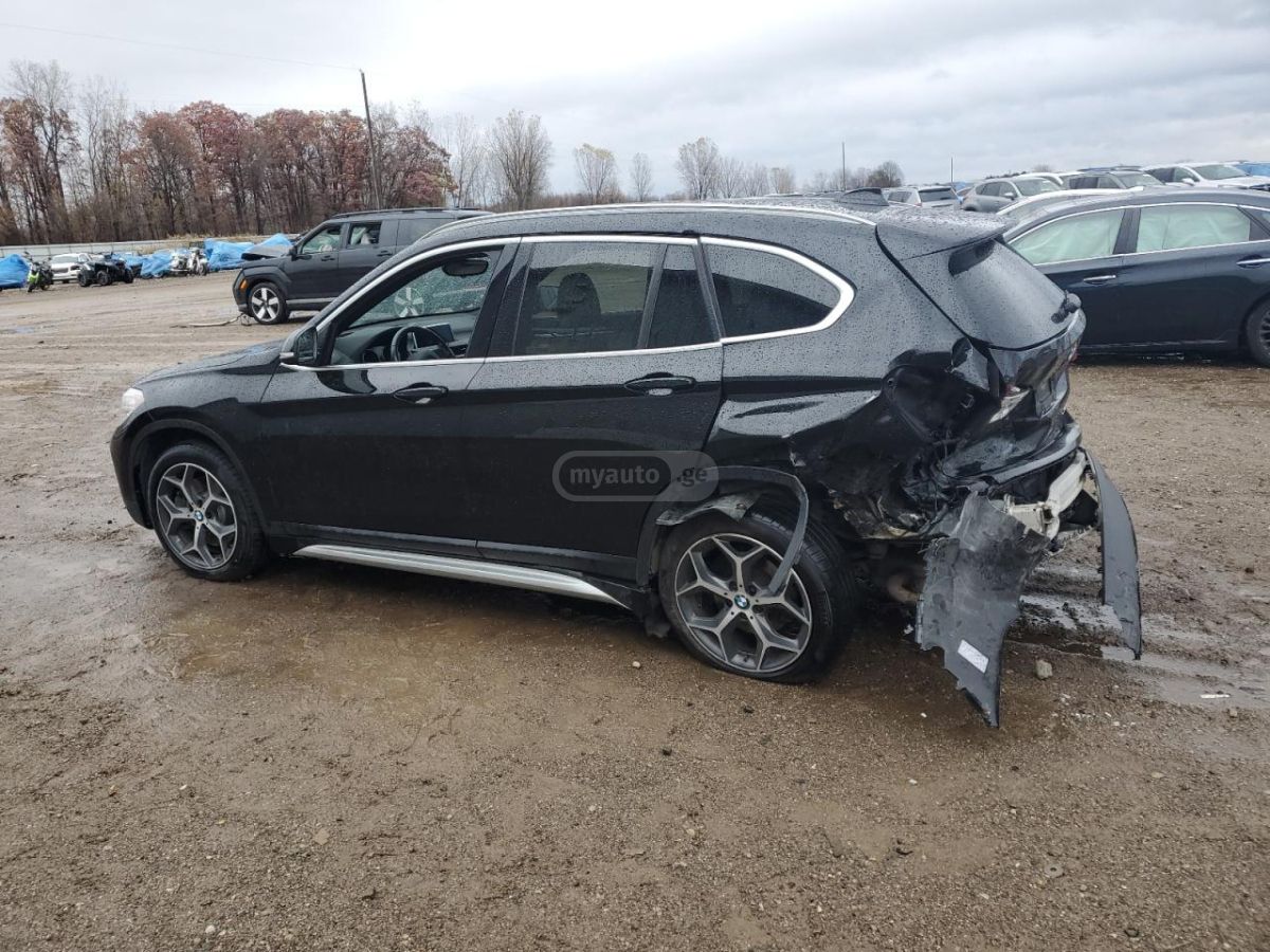 BMW X1 2018 — photo 2