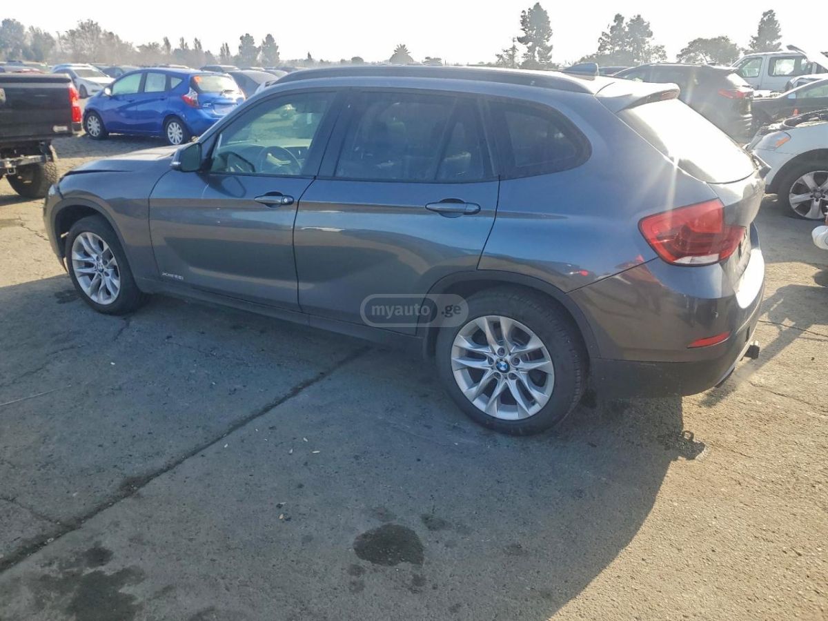 BMW X1 2015 — photo 2