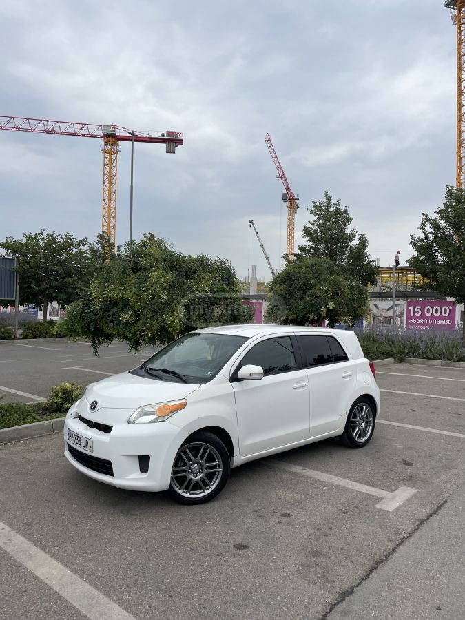 Scion xD