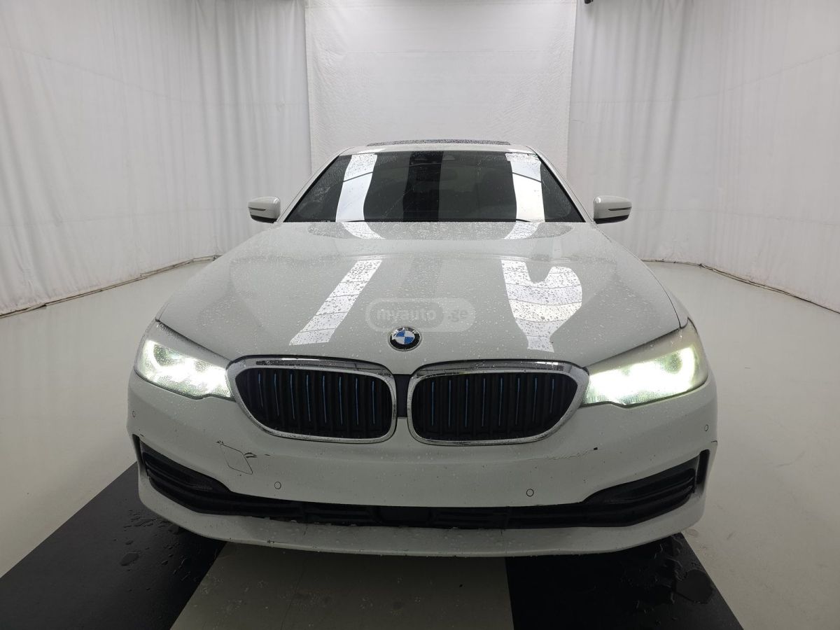 BMW 530 2018 — photo 2