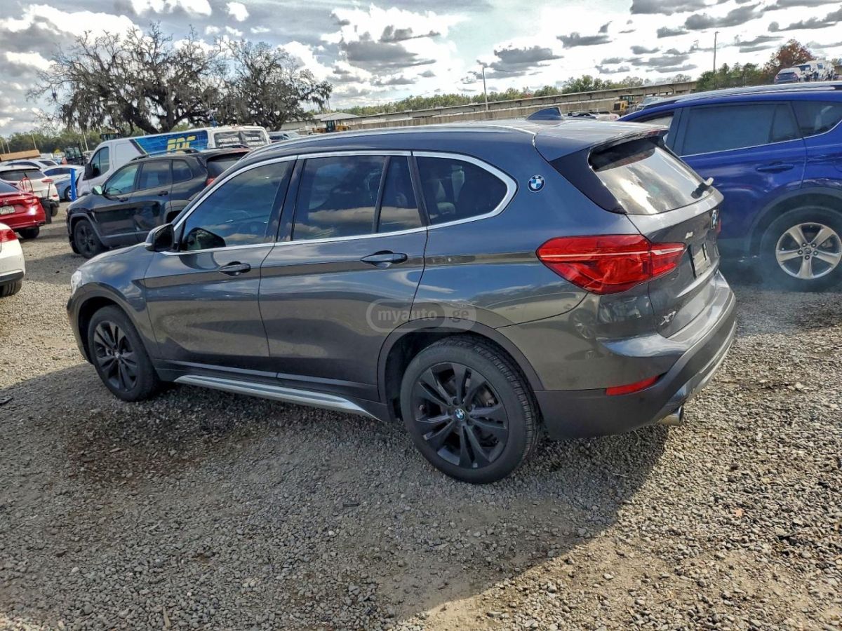 BMW X1 2020 — photo 2