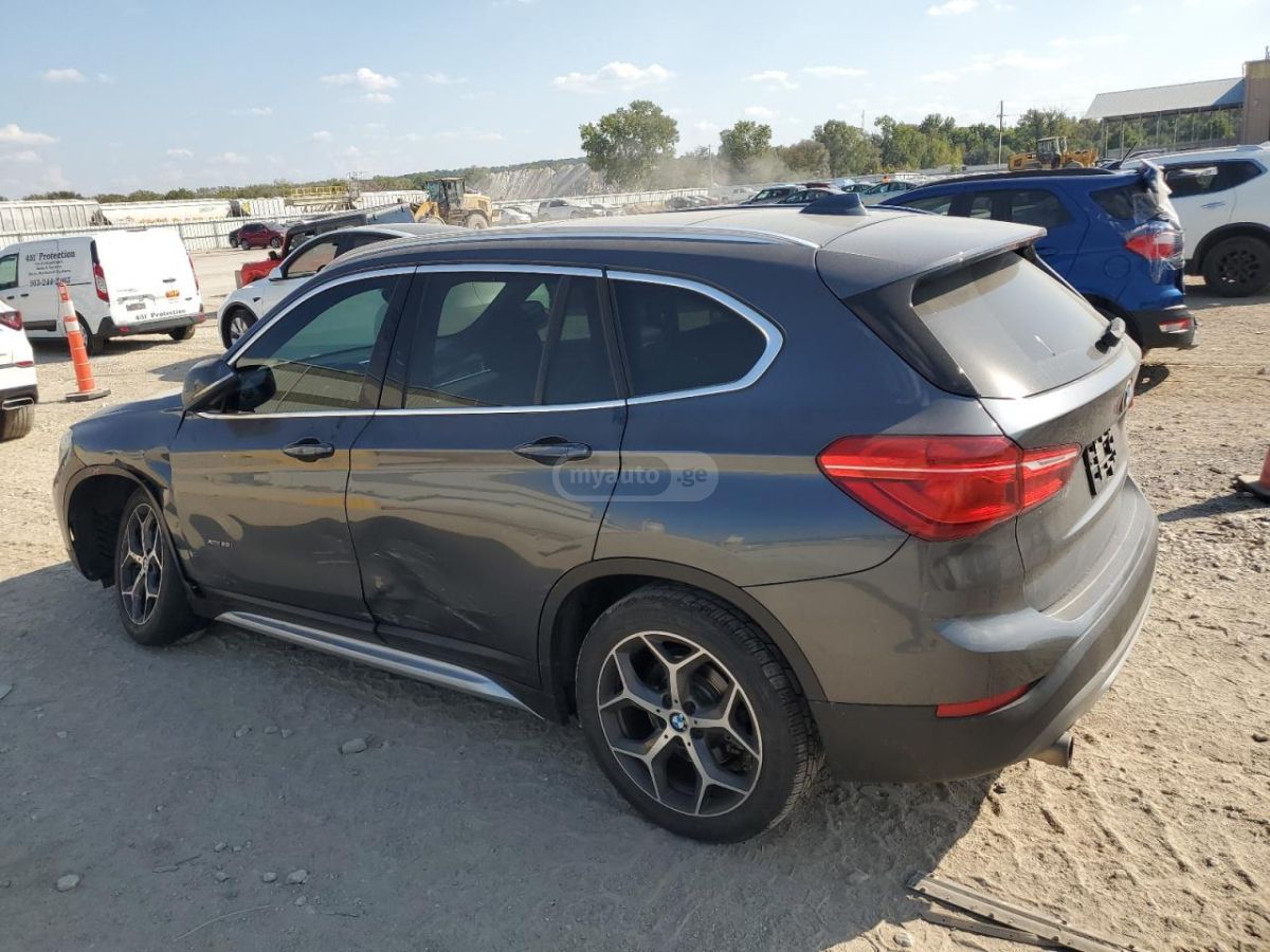 BMW X1 2017 — photo 2