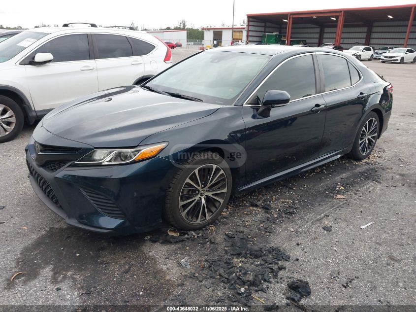 Toyota Camry 2019 — photo 2