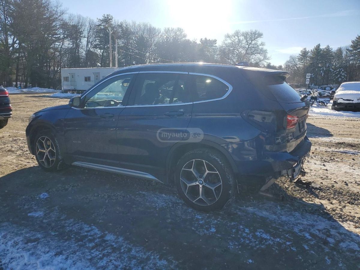 BMW X1 2017 — photo 2