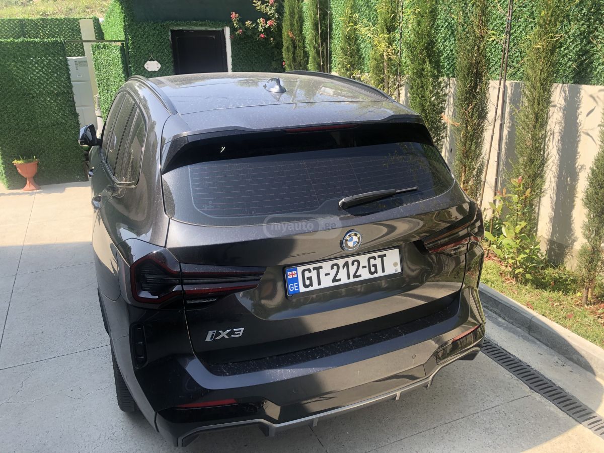 BMW iX3 2022 — photo 2